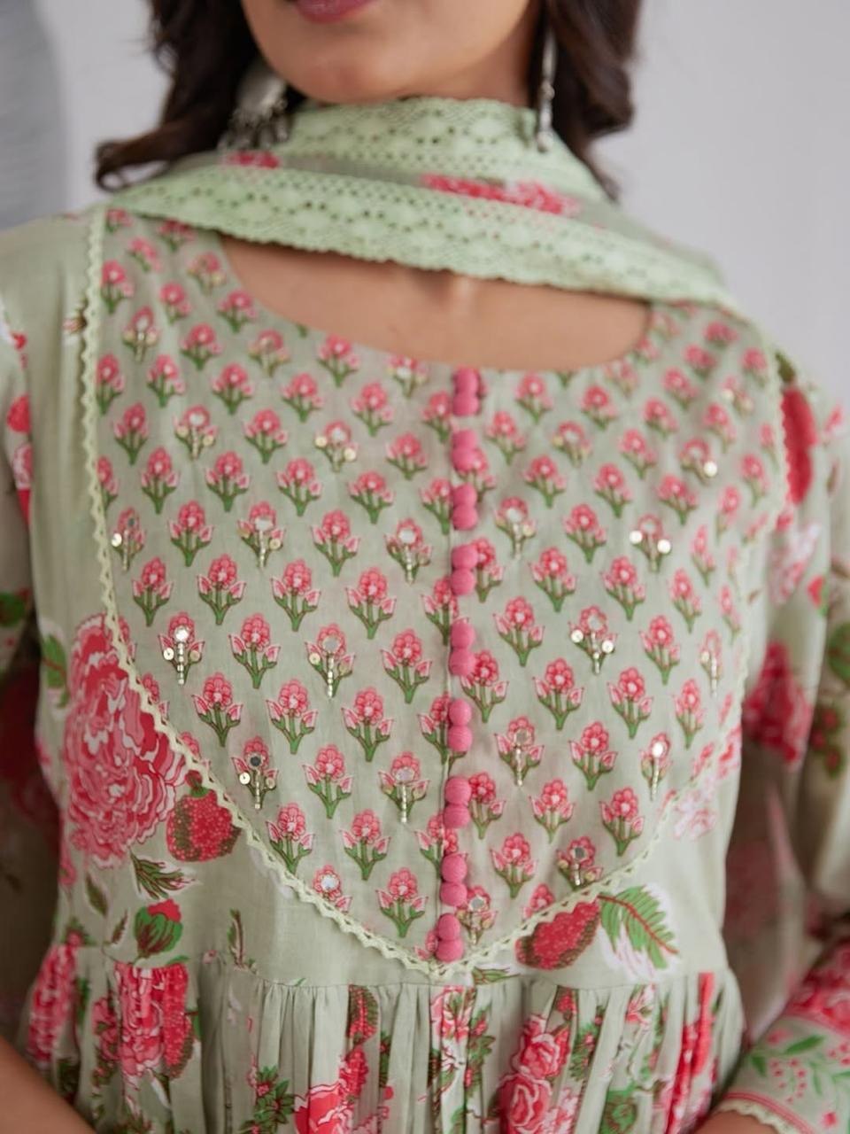 rose printed kutri
